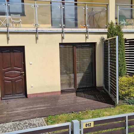 Apartamencik Z Ogrodkiem / Apartment With Garden Sarbinowo Bagian luar foto