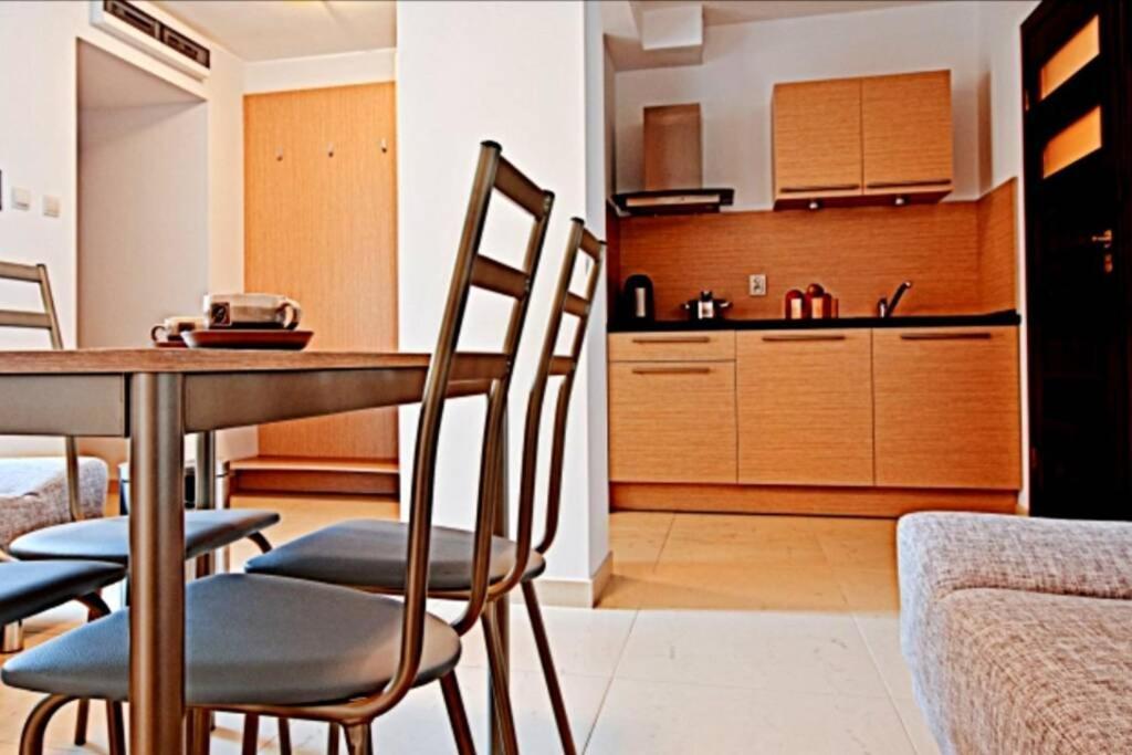 Apartamencik Z Ogrodkiem / Apartment With Garden Sarbinowo Bagian luar foto